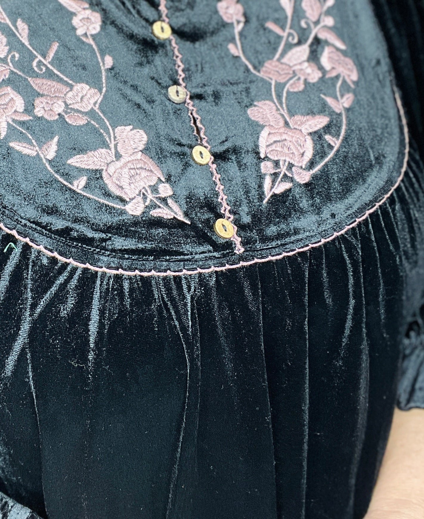 Little Bit Vogue Embroidered Velvet Top - S170BK