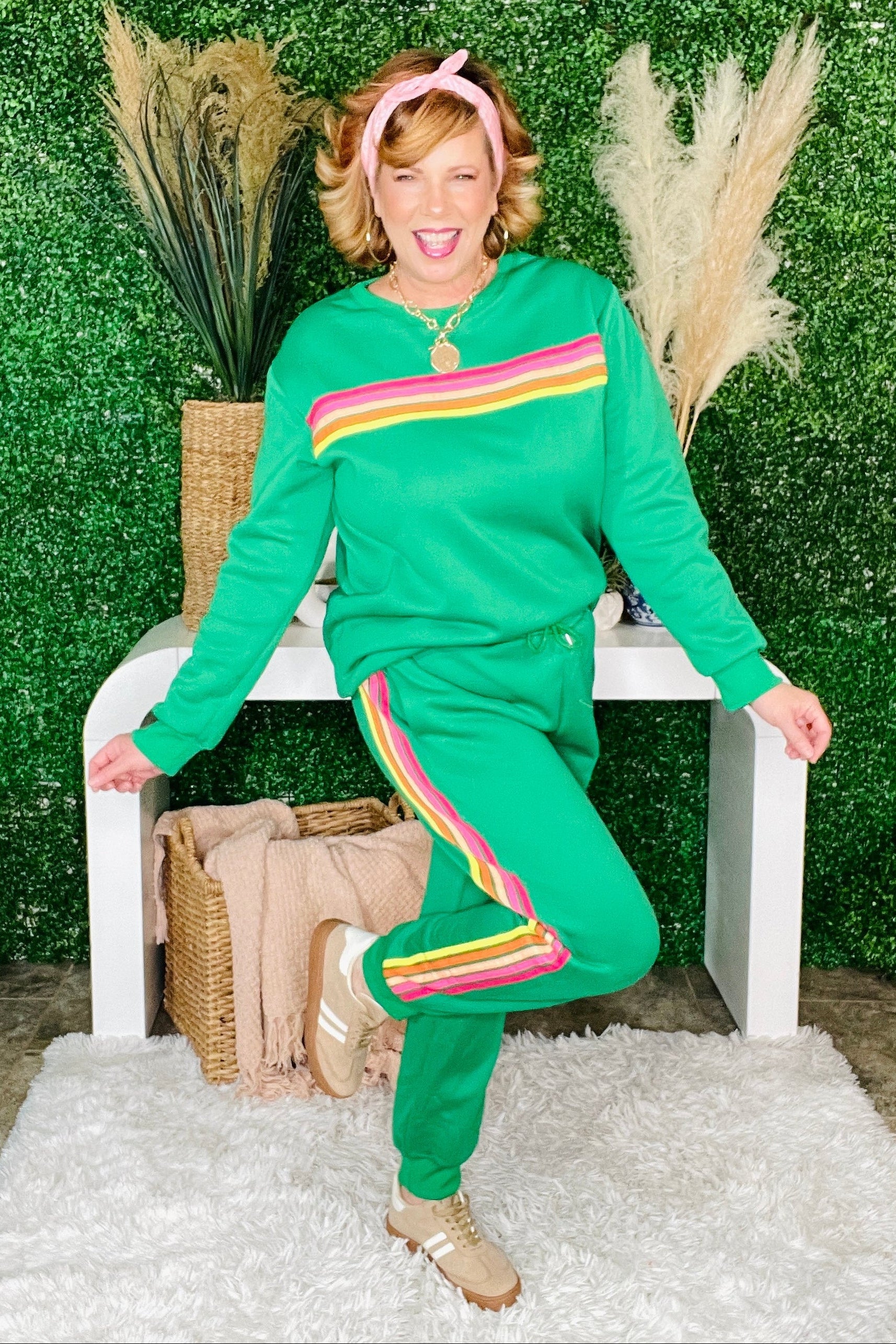 Girlie Vibes Only Sweatshirt and Pants Set (7 Colors)