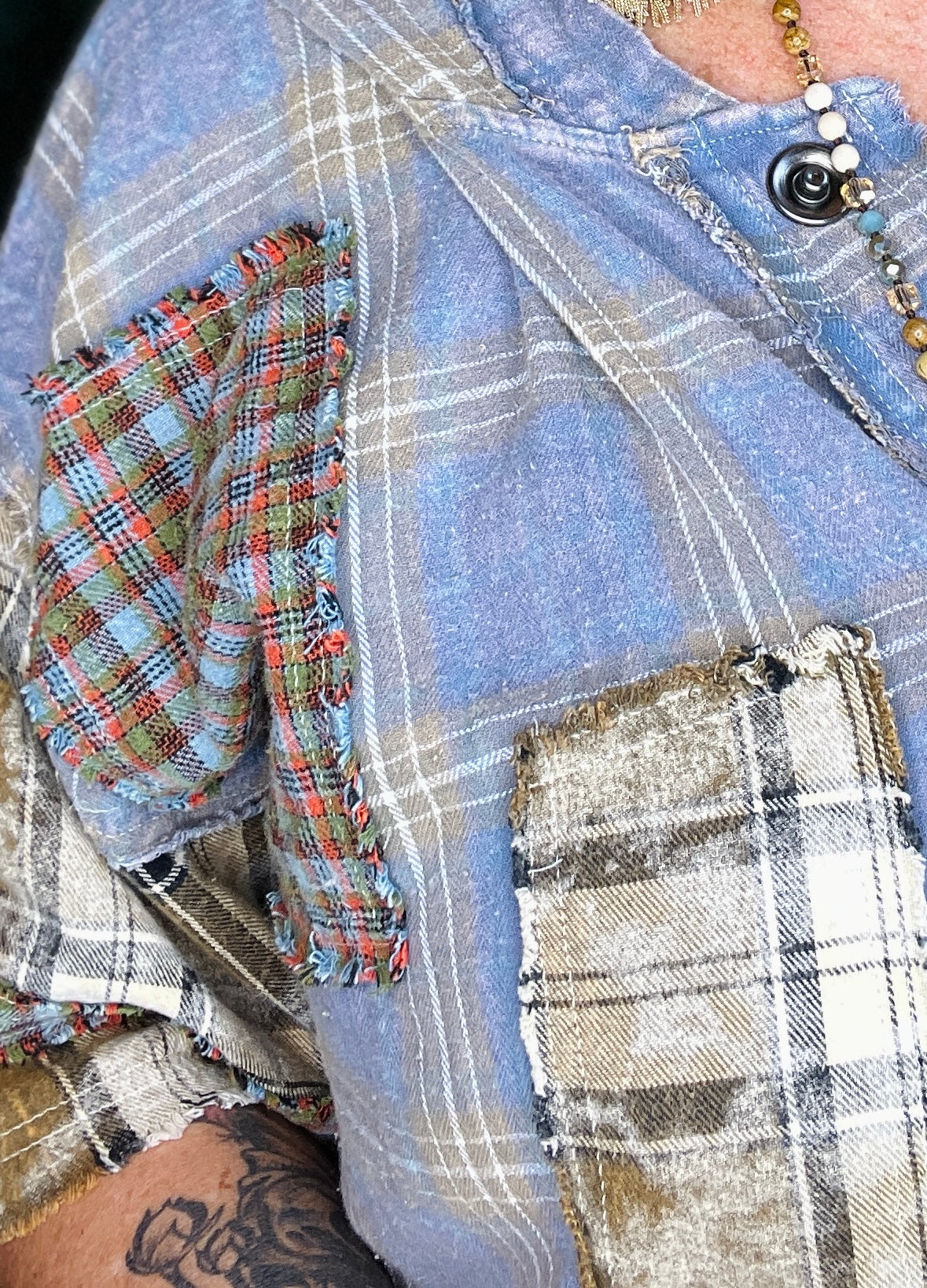 Plaid On Point Top - S075BL