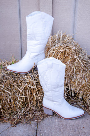 Step Up Your Style White Cowgirl Boots - SHO2644WH
