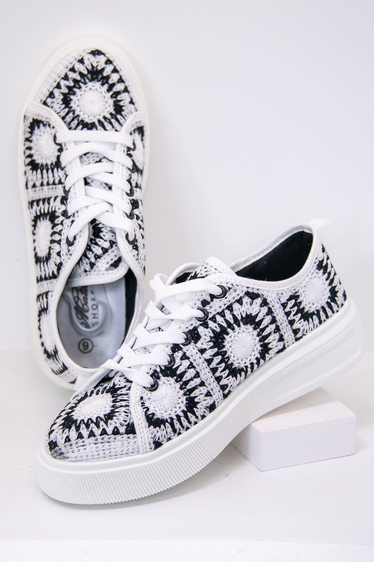 Walking With Purpose Black/White Woven Platform Sneakers - SHO2690BK