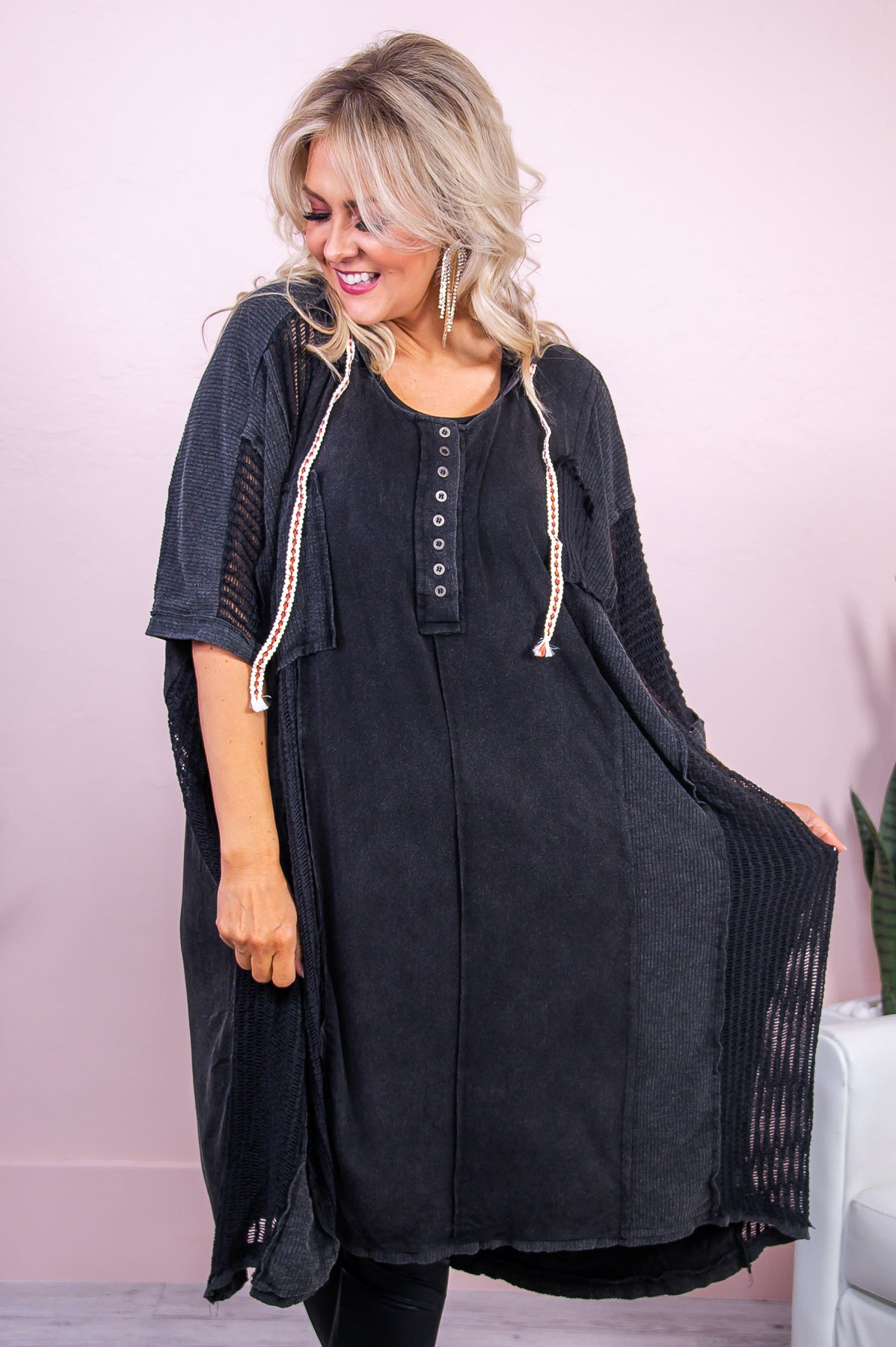 Haven't Looked Better Black Solid High-Low Poncho - T7971BK