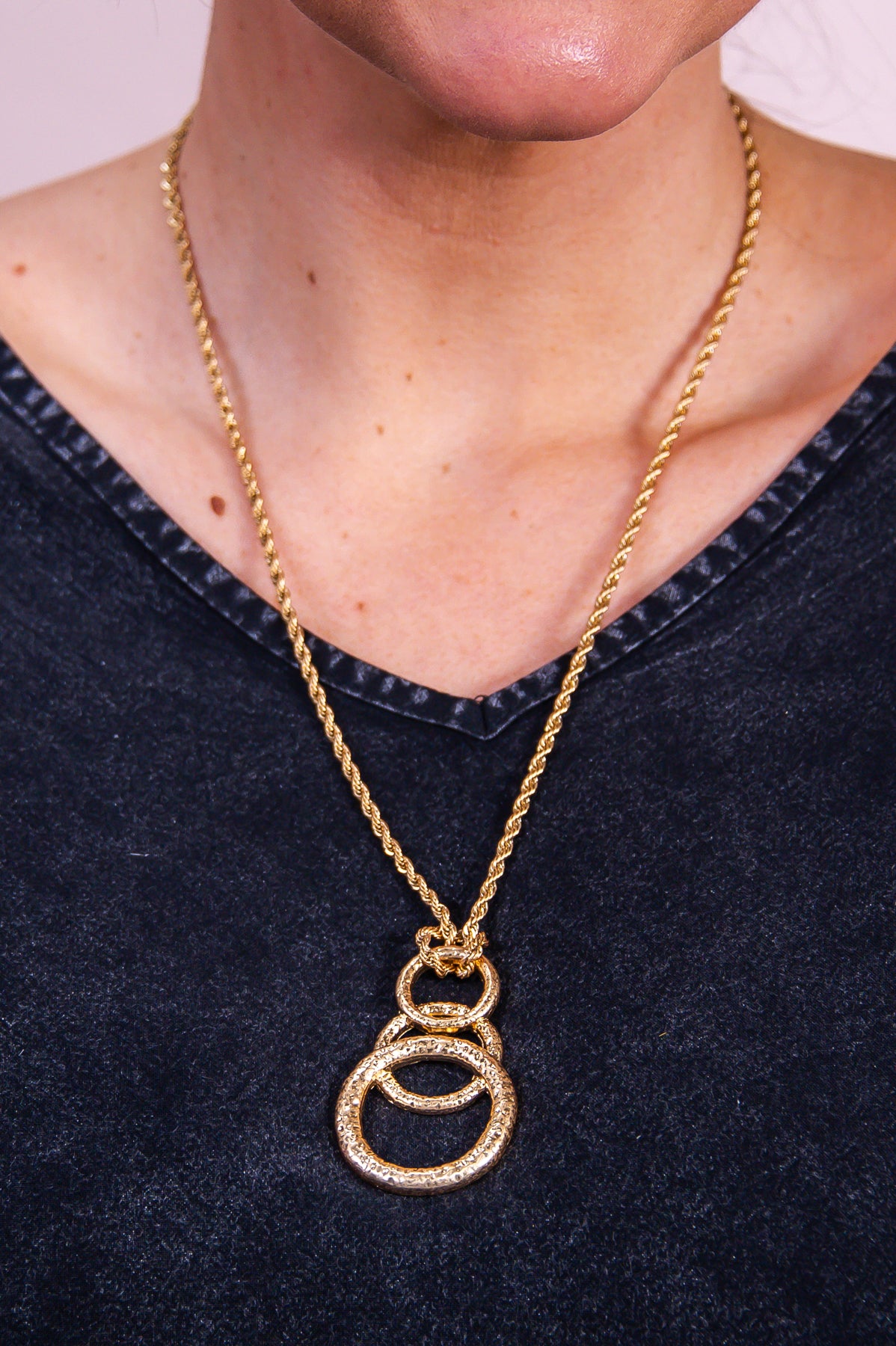 Gold Triple Circle Chain Link Necklace - NEK4308GD