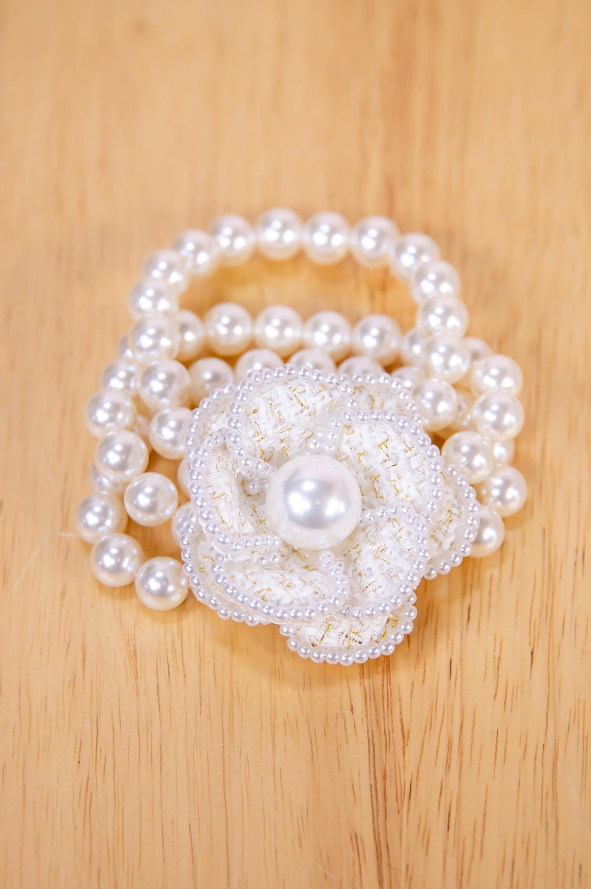 Ivory Floral Pearl Stretch Bracelet - BRC3420IV