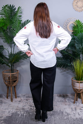 Chic And Sleek Floral Embroidered Puff Sleeve Eyelet Patchwork Top - T11022WH