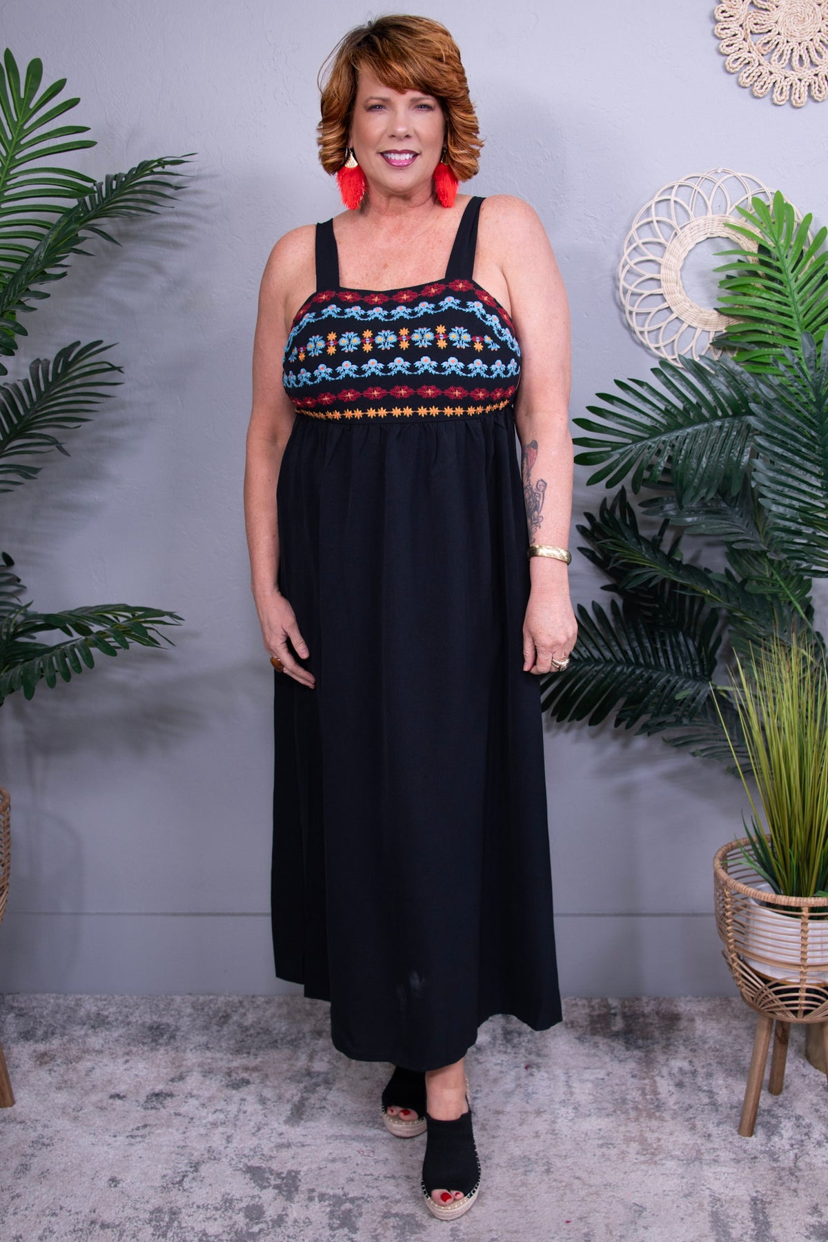 Vacay In Style Embroidered Floral Midi Dress D5625BK