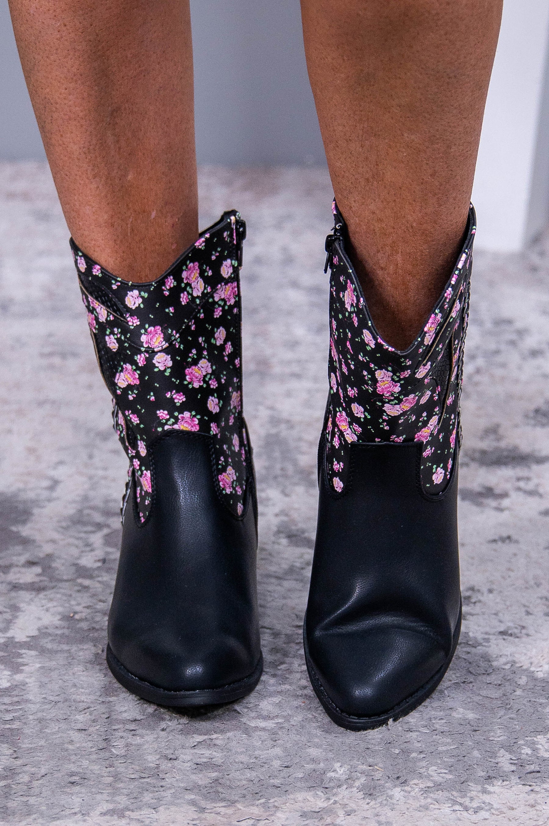 Cowgirl Era Black/Multi Color Floral Cowgirl Booties - SHO2741BK