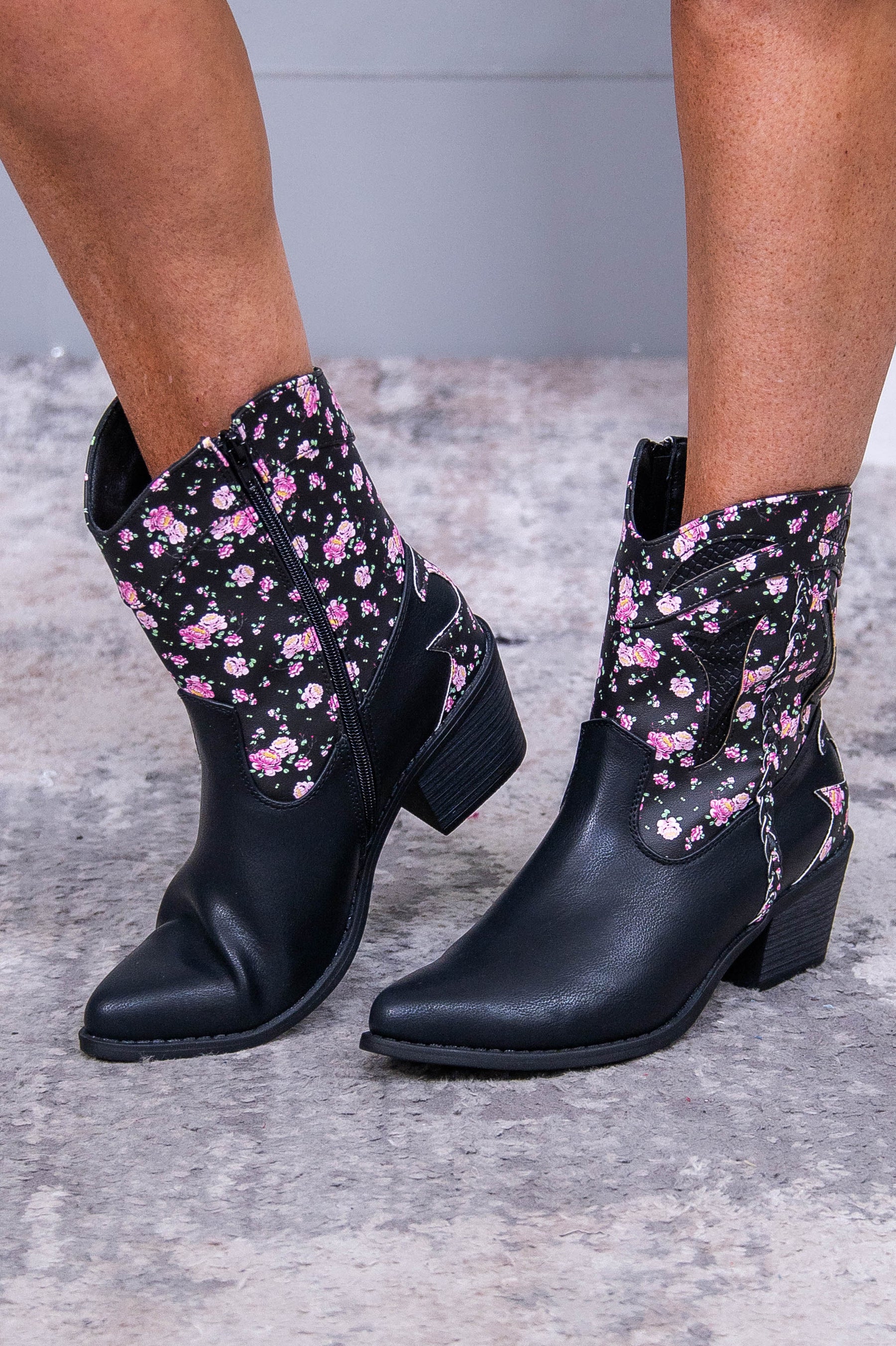 Cowgirl Era Black/Multi Color Floral Cowgirl Booties - SHO2741BK