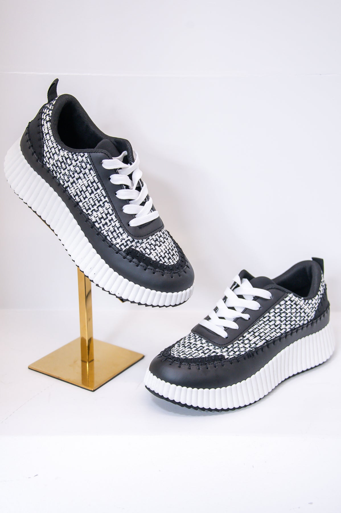 Stepping Into Style Black/White Platform Sneakers - SHO2662BK