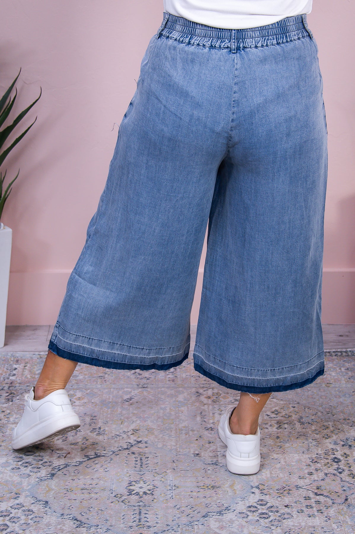 Caution To The Wind Denim Blue Solid Cropped Pants - PNT1522DBL