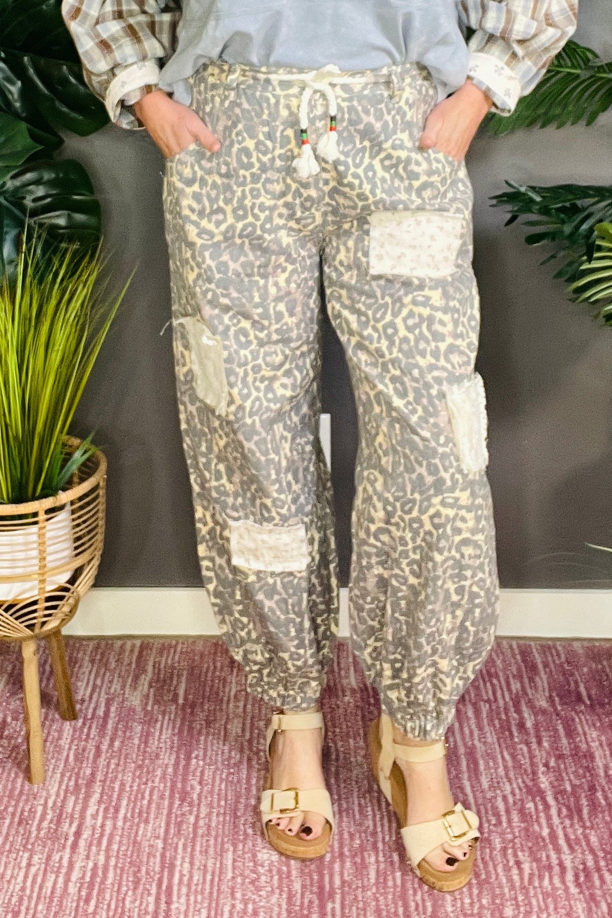 Born To Roam Pants - P044LE