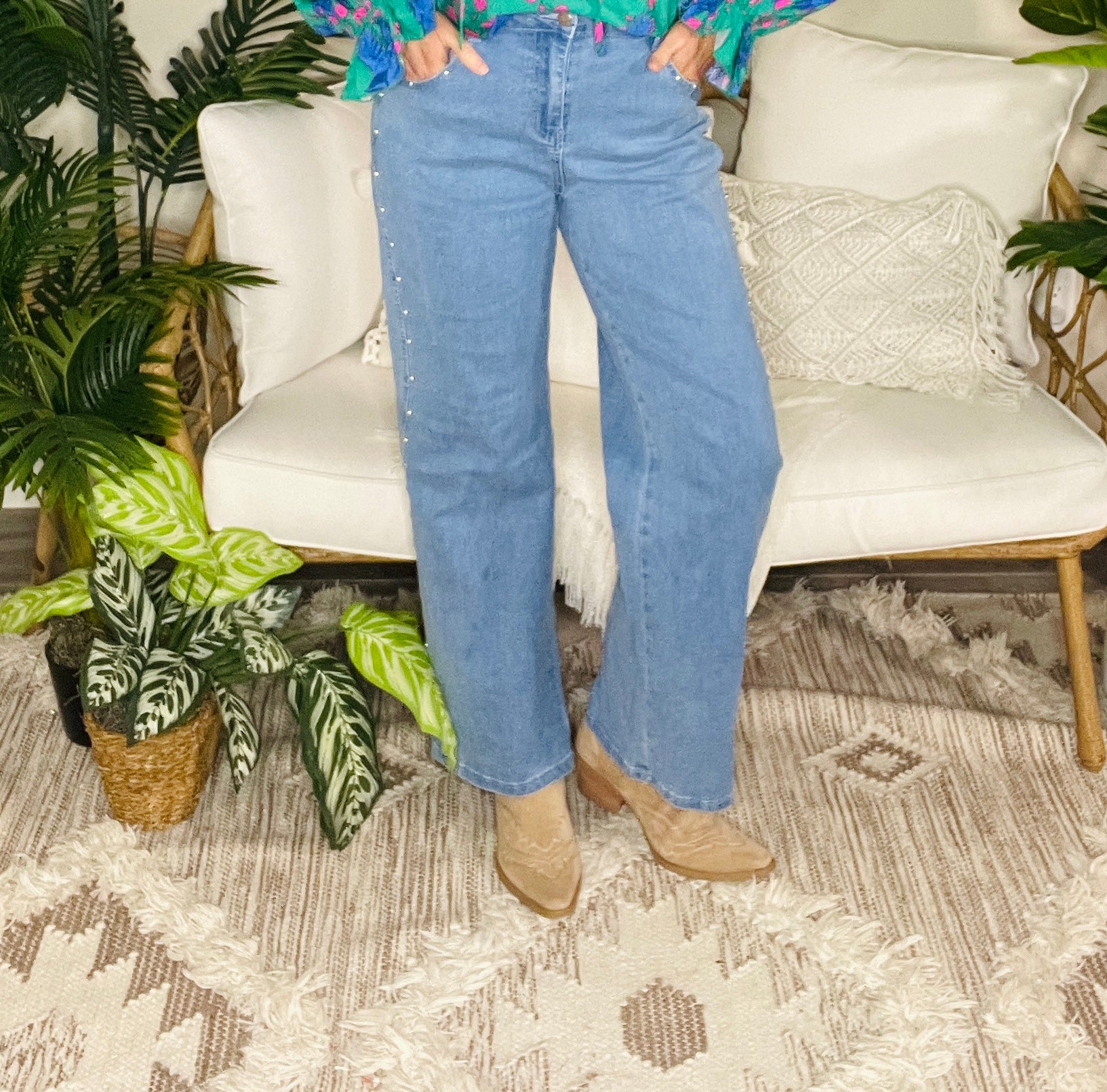 Studded Sidekick Jeans ( 2 Colors)