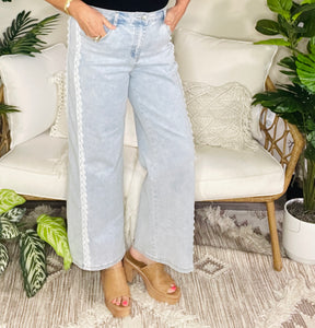 Lace And Grace Jeans (2 Colors)