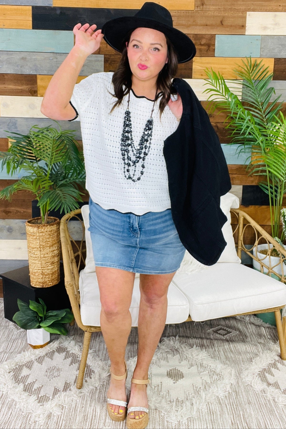Pinkies Up Knit Top in White