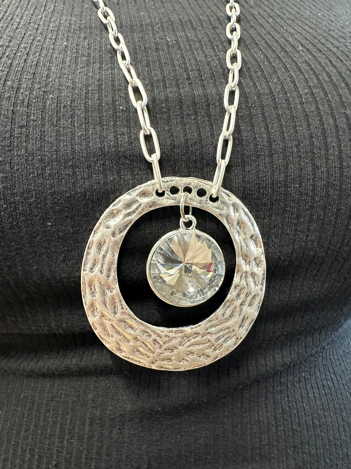 Silver/Beige Textured Circle with Glass Pendant Necklace - NEK4419SI