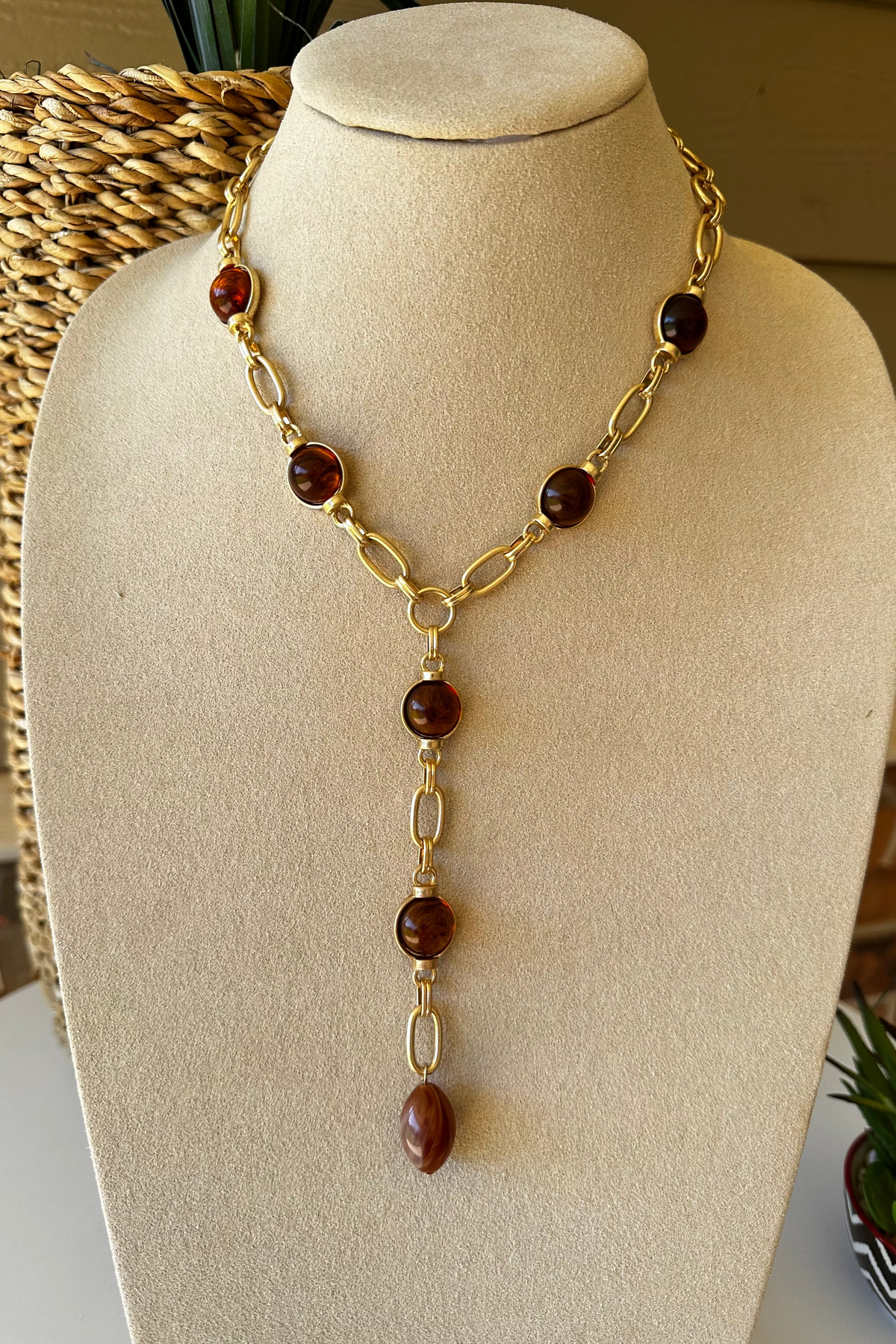 Gold With Tortoise Bead Y Necklace - N046TO