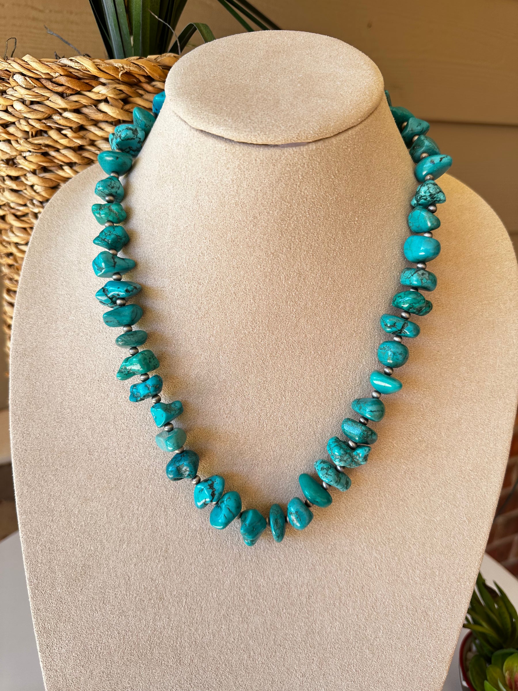 Chunky Turquoise Necklace - N034TU