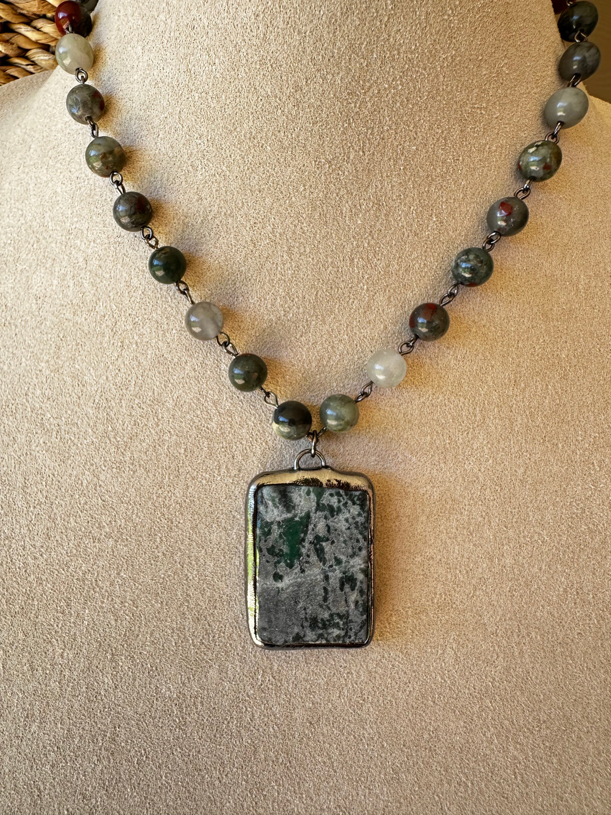 Stone Beaded Necklace - N012TU