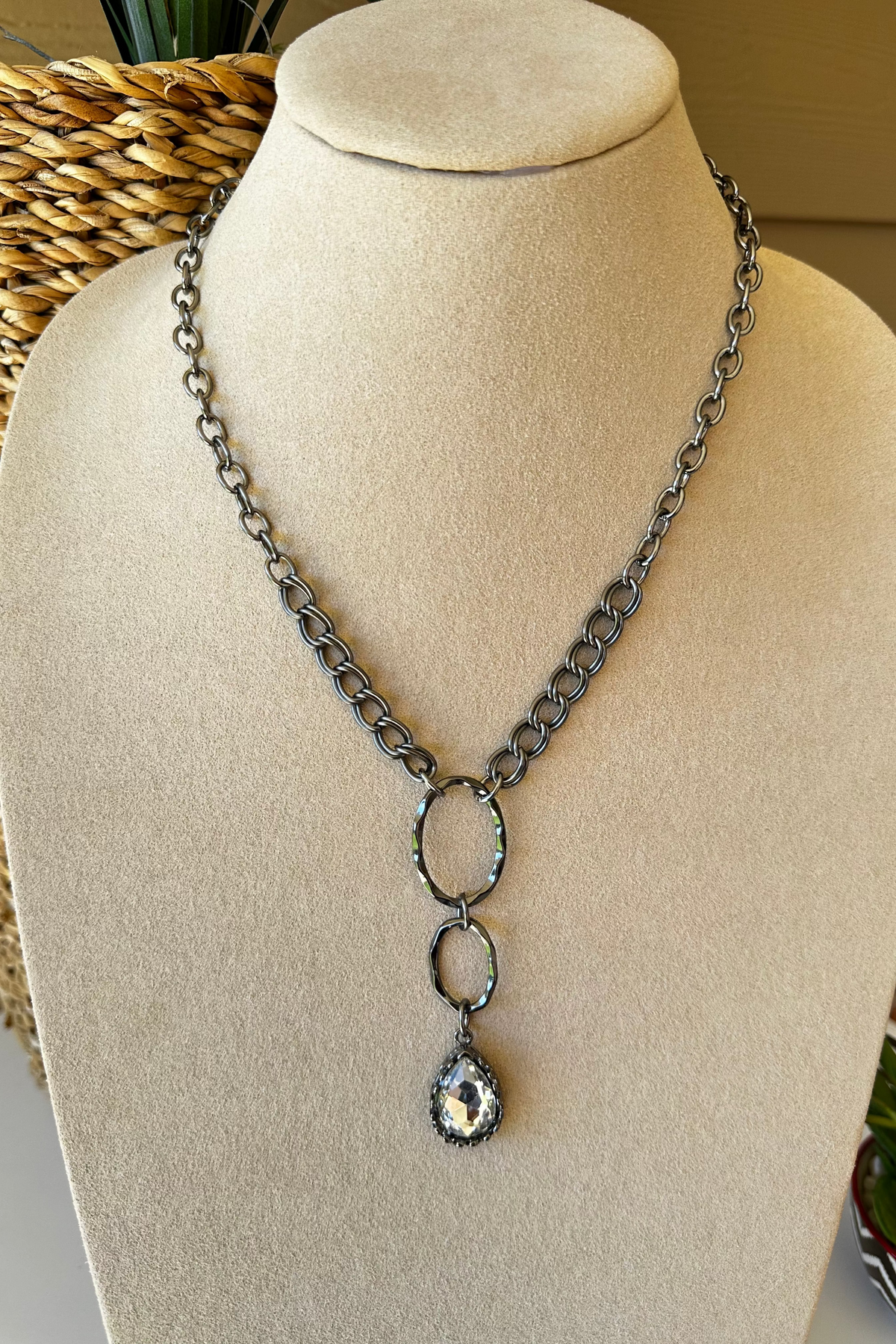 Clear Teardrop Pendant Necklace - N040CL