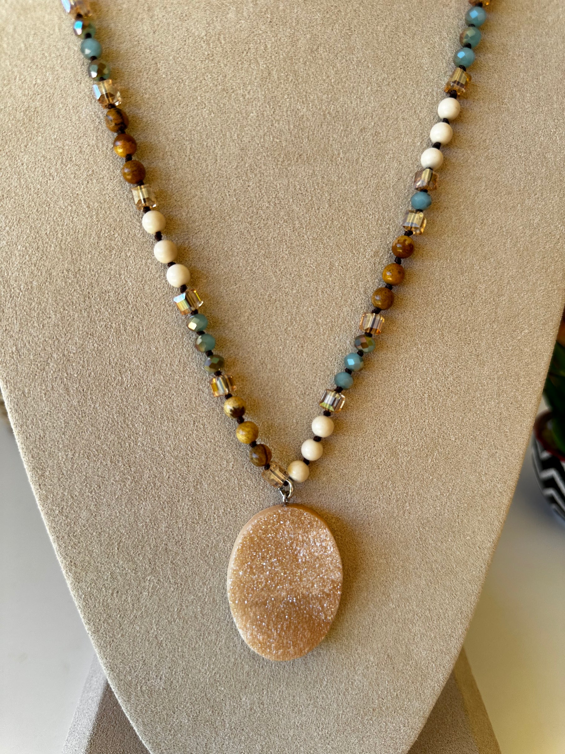 Natural Stone Bead Necklace With Druzy Pendant - N024MU