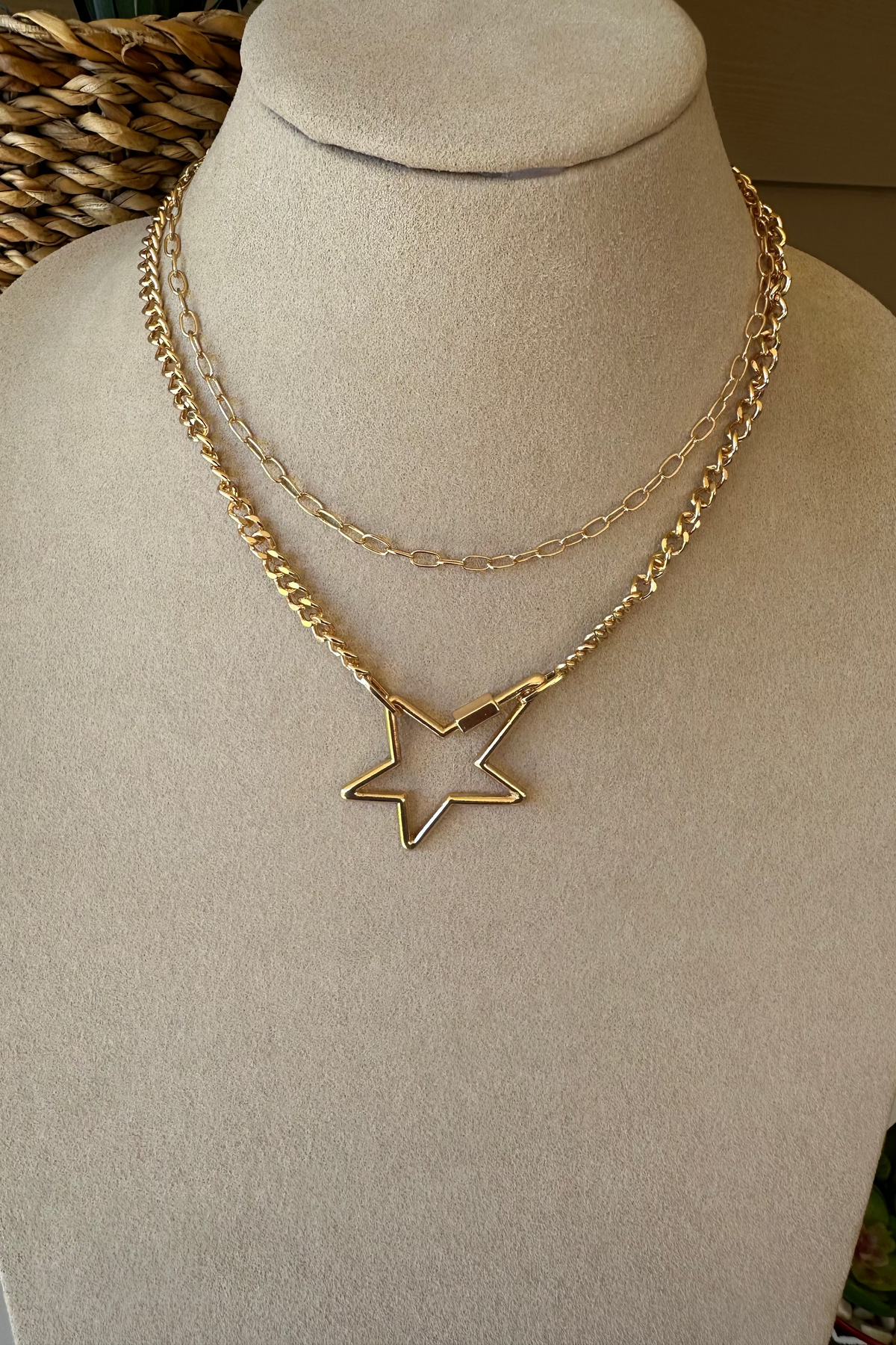Gold Star Necklace - N049GO