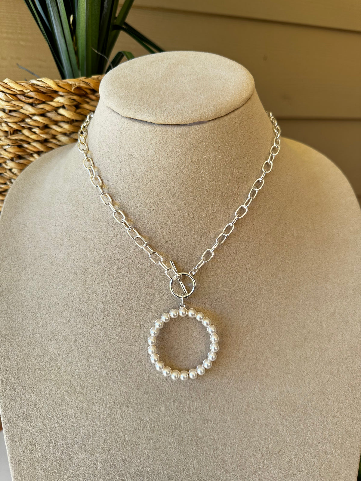 Pearl Circle Necklace - N048PR