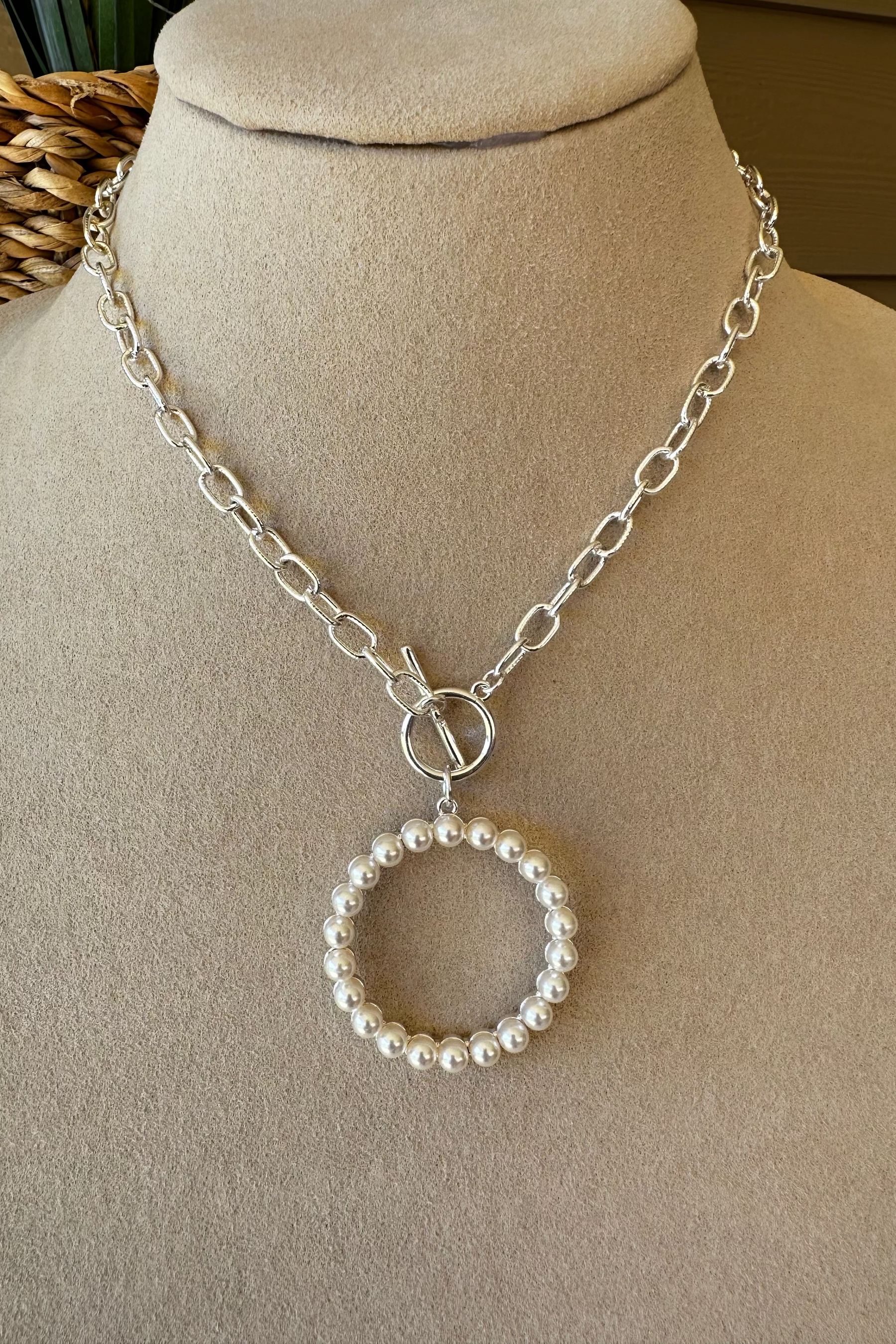 Pearl Circle Necklace - N048PR