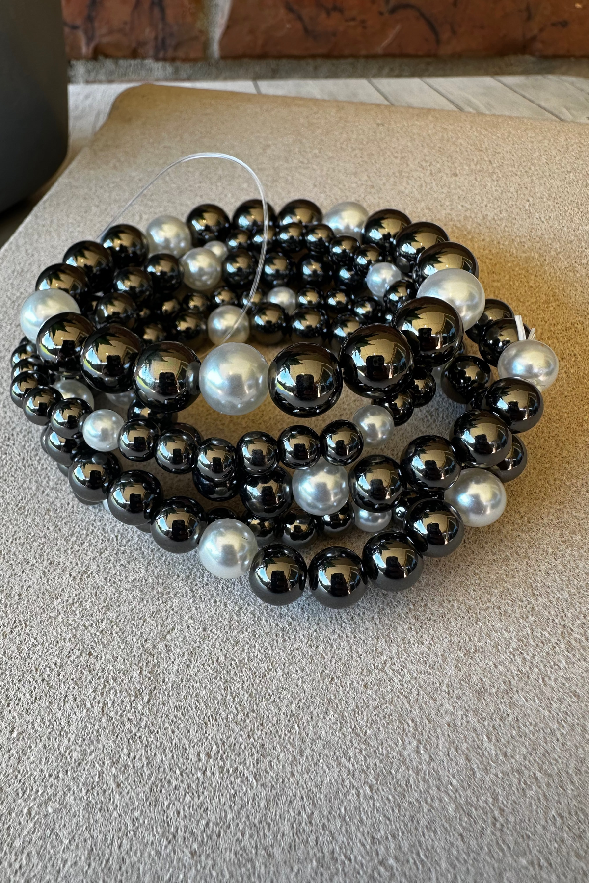 Pearl Bead Stretch Bracelet  - B011 (2 Colors)