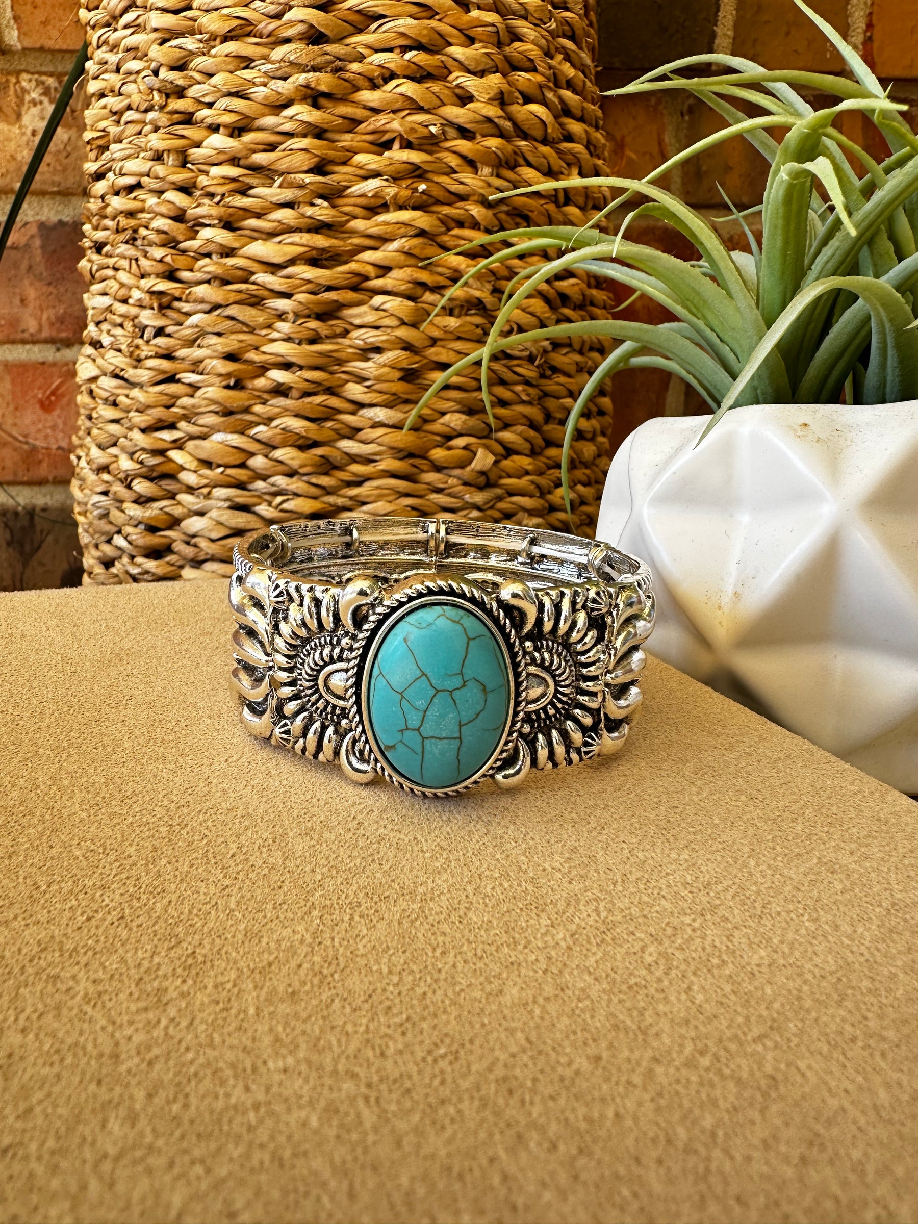 Turquoise Bead Bracelet - B045TU