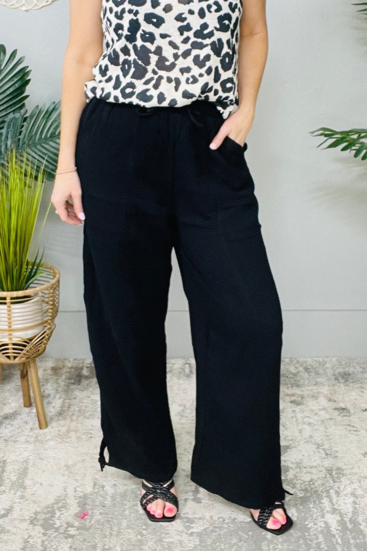 Instantly Chic Wide Leg Gauze Solid Pants
