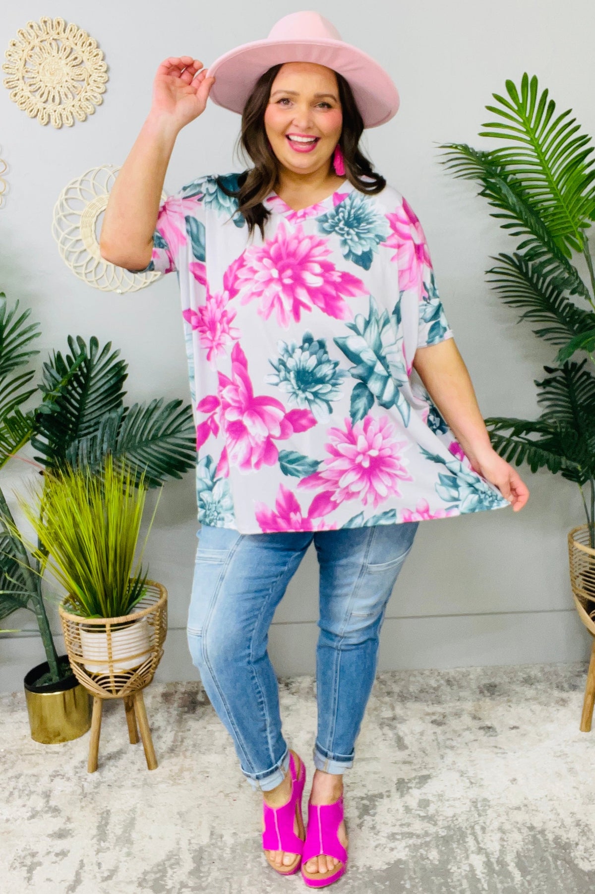 Floral Attitude V-Neck Short Sleeve Top - T11350MU