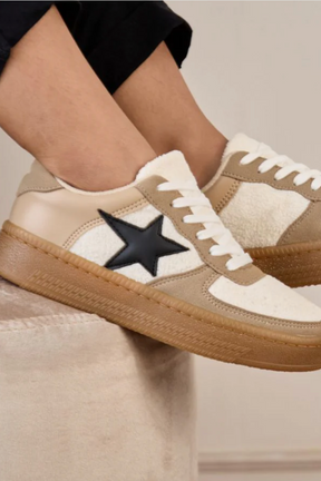 Shining Star Sneakers (2 Colors)