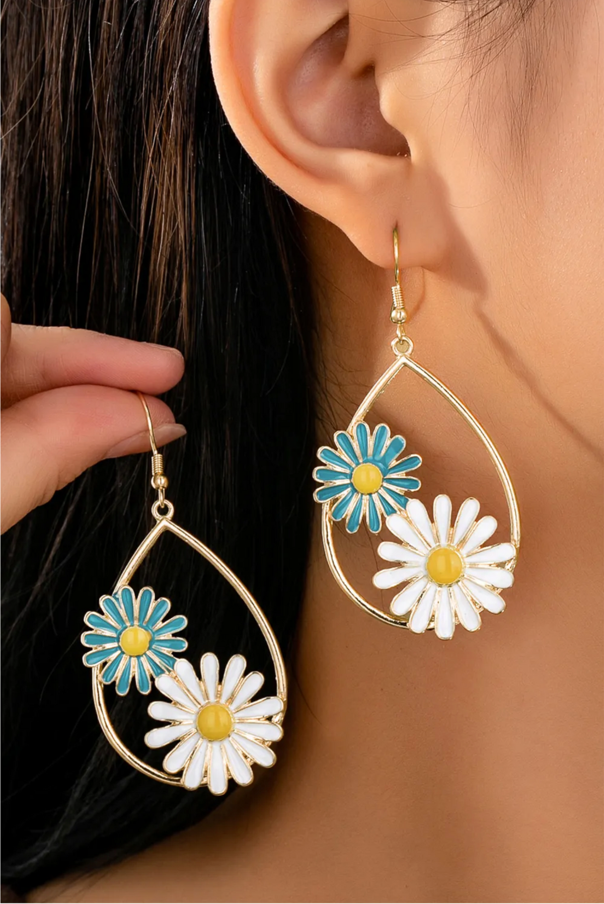 Double Daisy Teardrop Earrings - E093GO