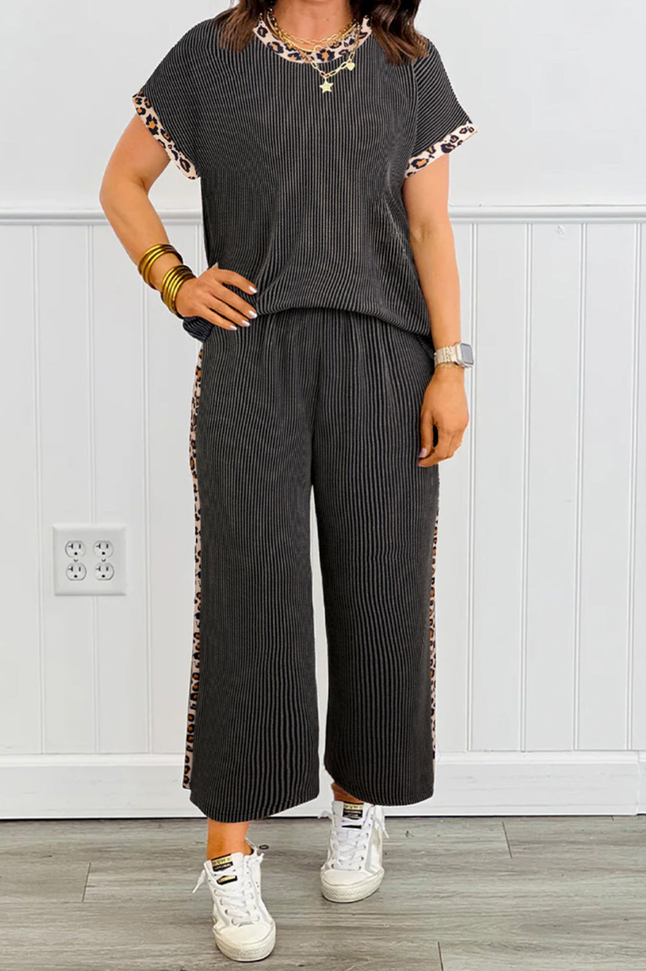 Cozy Horizon Leopard Ribbed Top and Cropped Pants Set - SET095CG