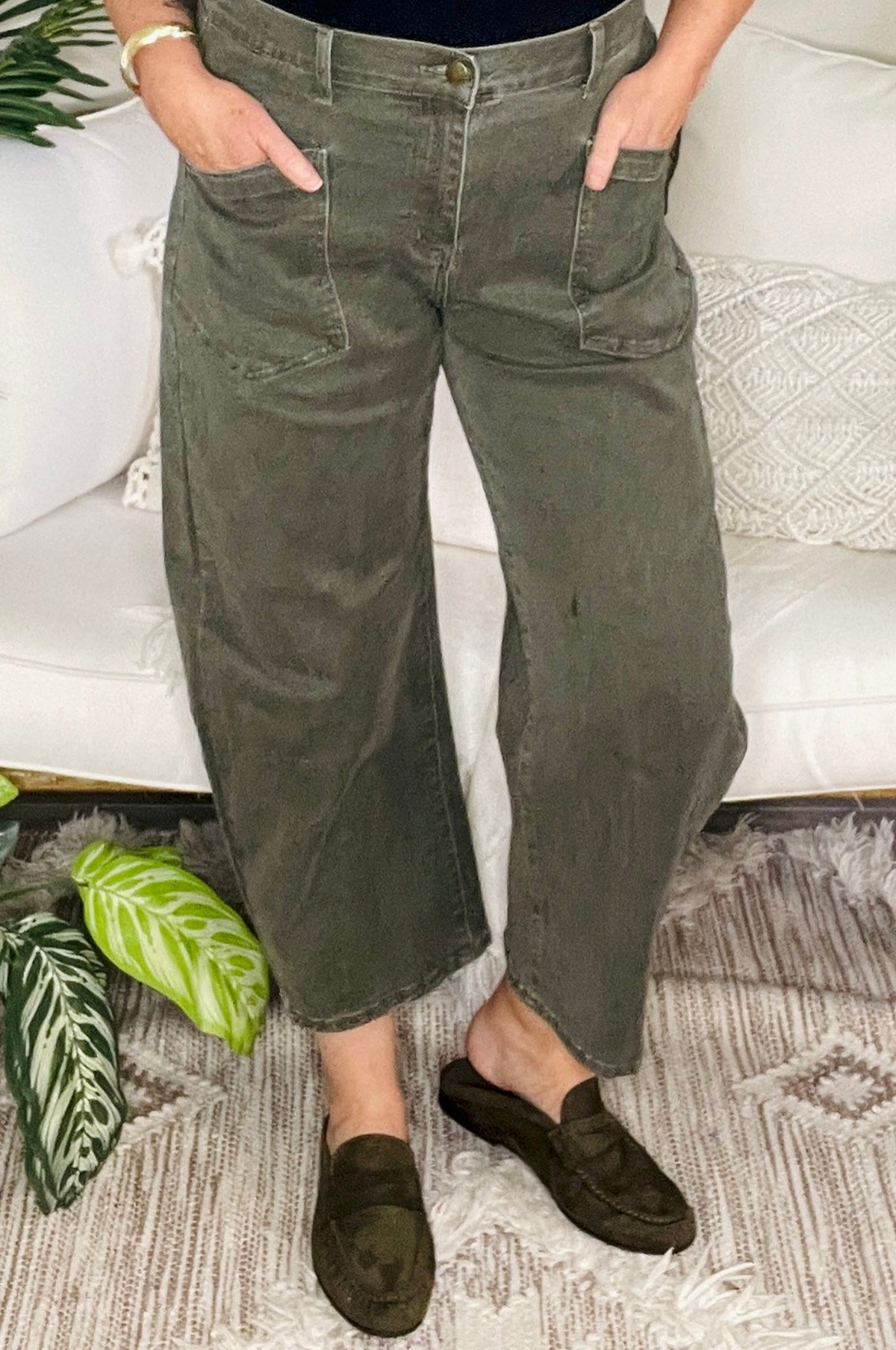 Rustic Charm Clover Ankle-length Barrel Jeans - J110CV