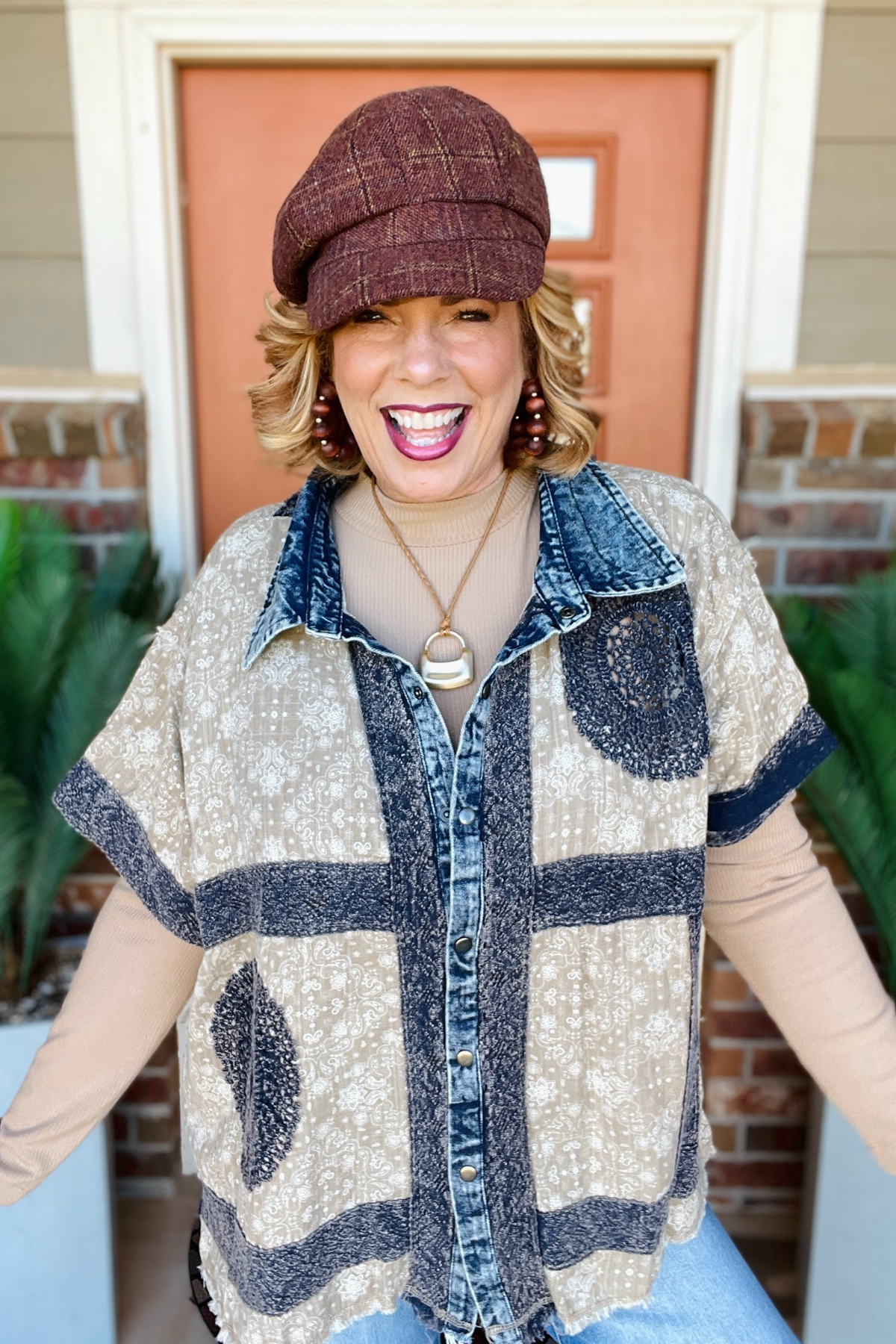 Gold Modern Matte Padlock Necklace - N081GO