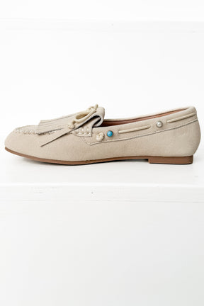 Moccasin Flats in Cream