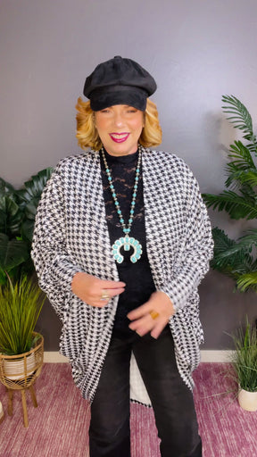Check Me Out Houndstooth Kimonos