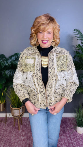 Keep It Bold Jacket - OT039LE