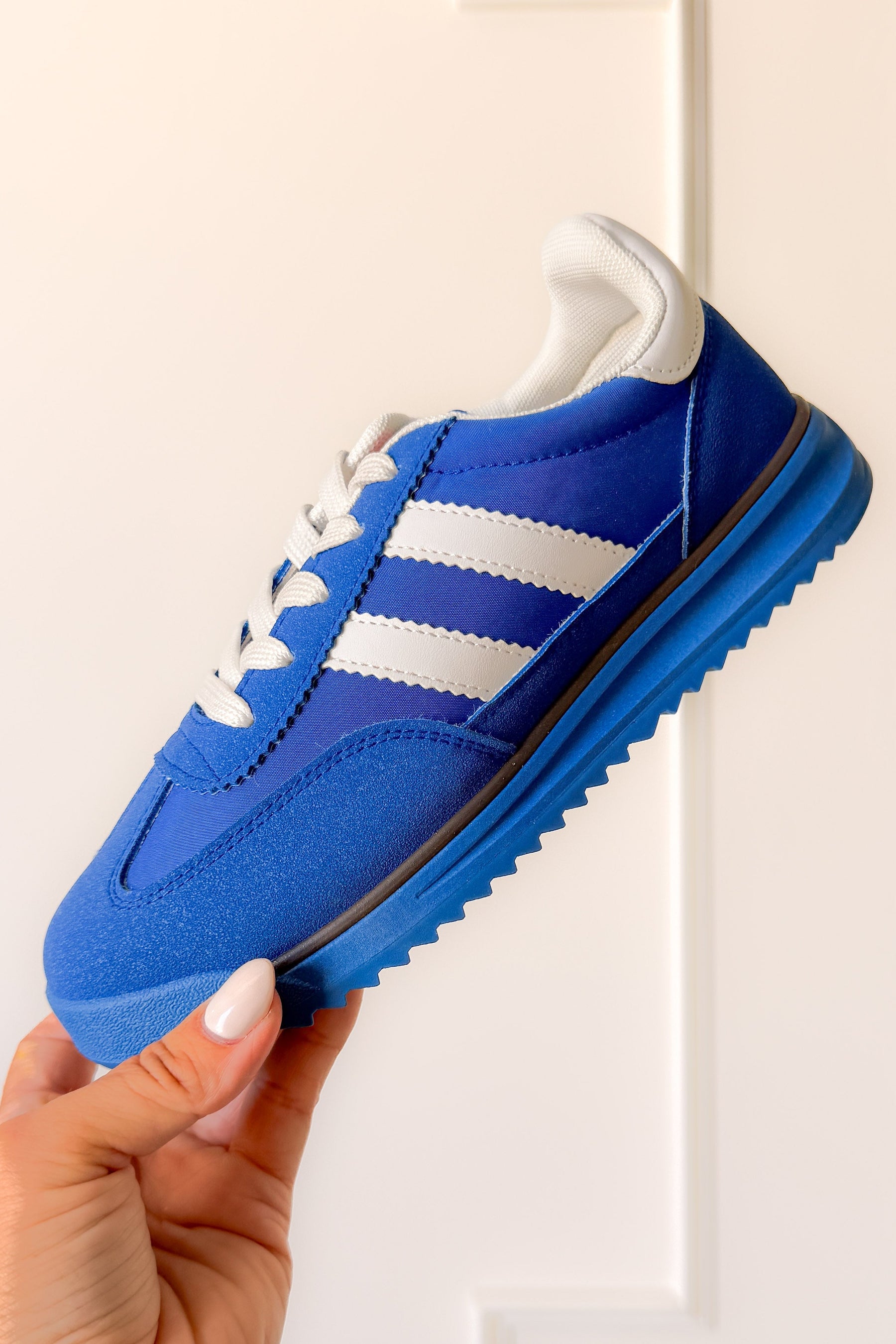 Tokyo Dual Stripe Sneakers in Blue
