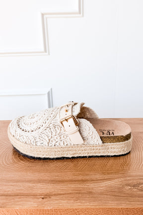 Treads Clogs in White