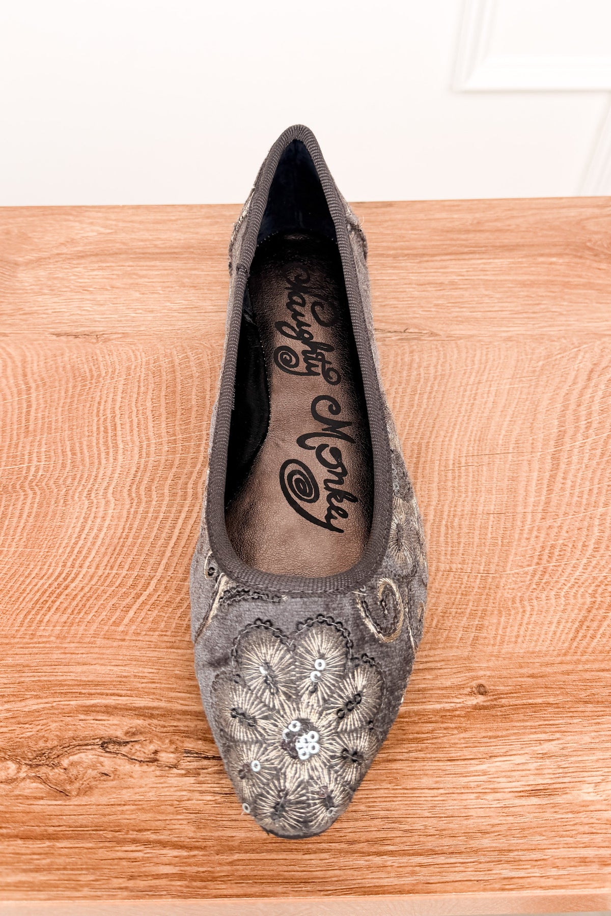 Yuna Flats in Grey