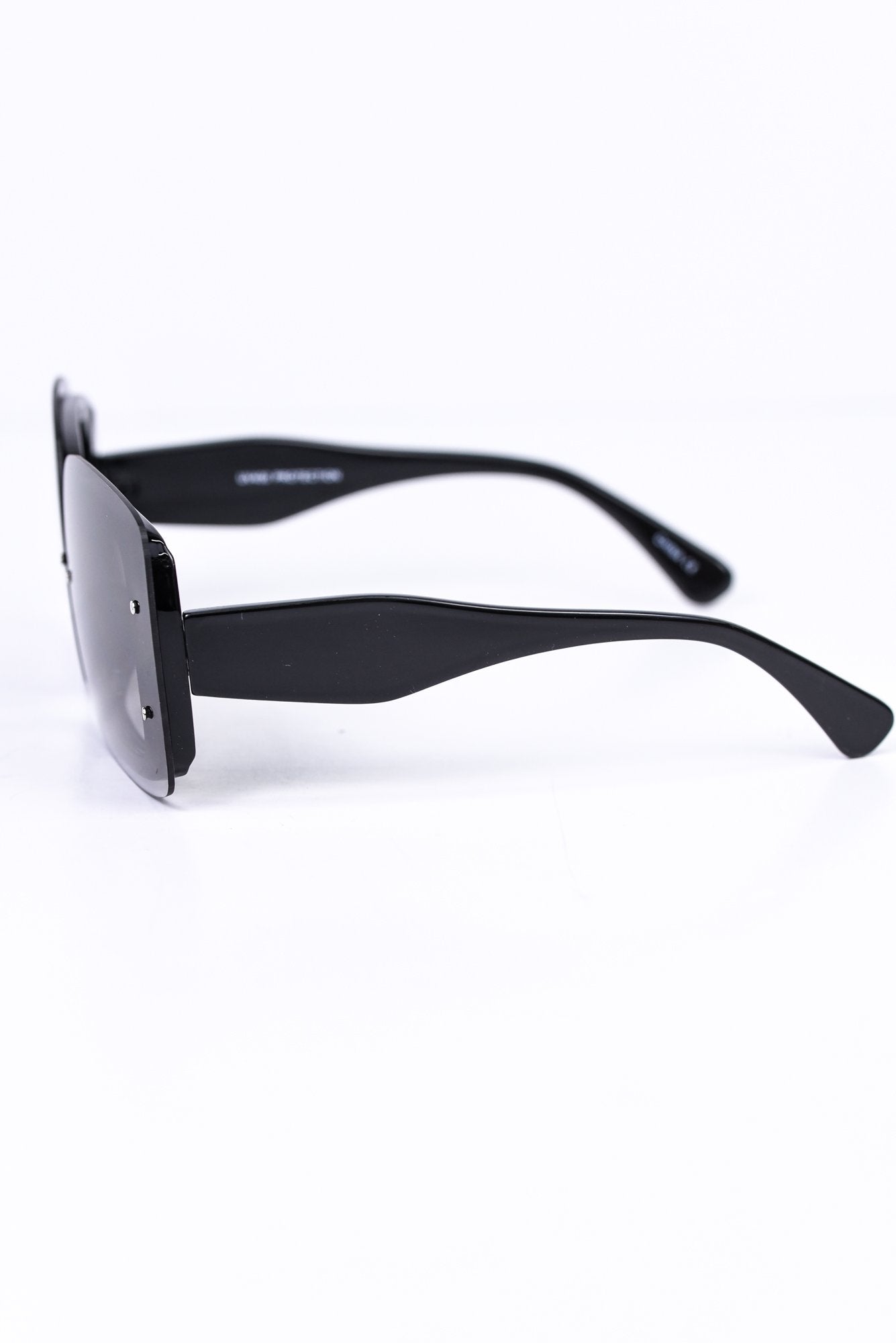 Black/Black Ombre Lens Sunglasses - SGL234BK - FREE hard case