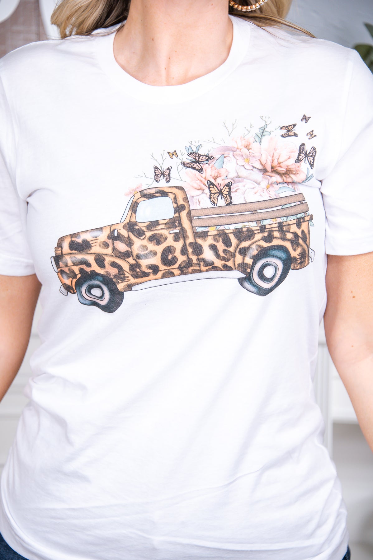 Wild Adventures White Graphic Tee - A2569WH