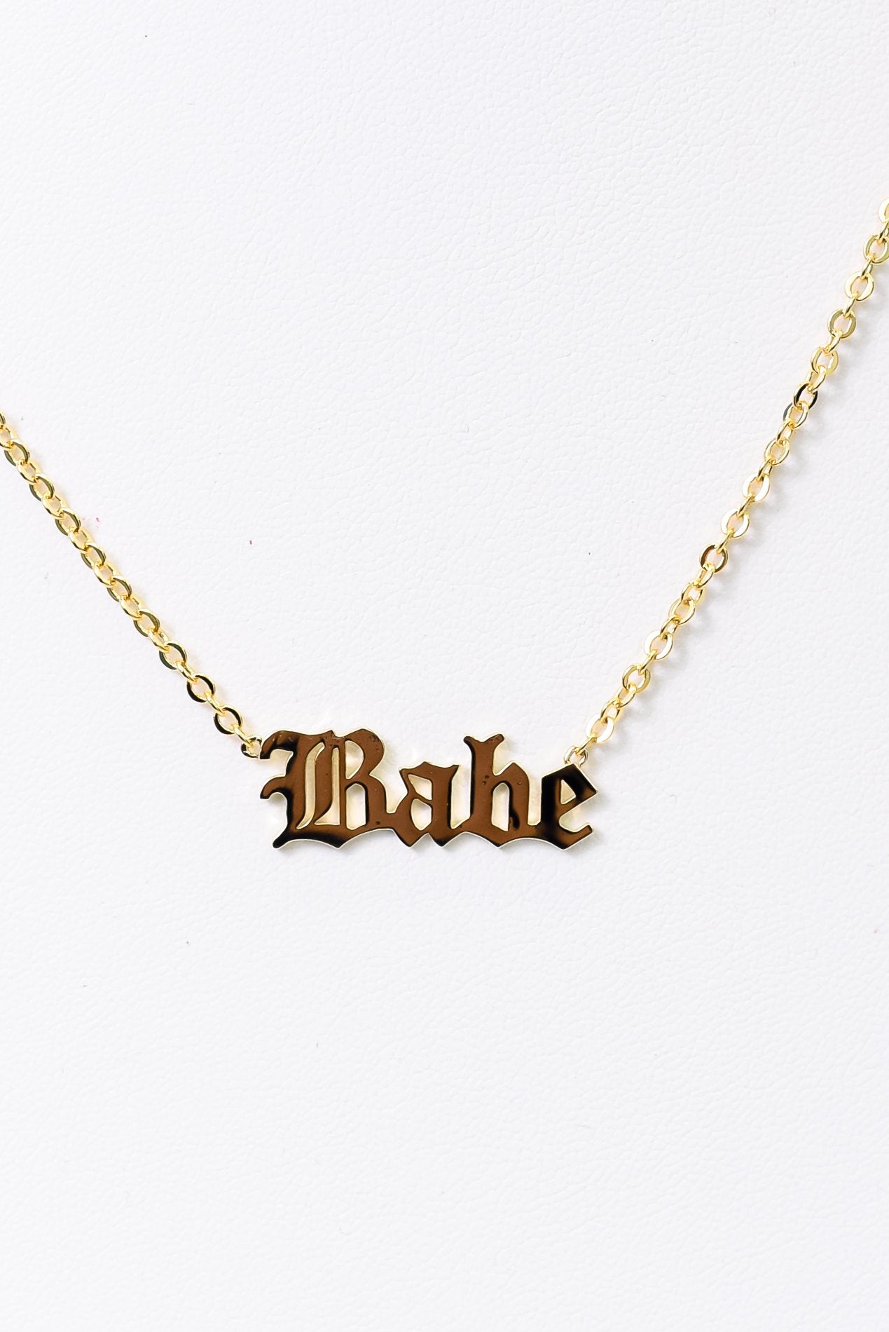 Gold/Chain Linked/'Babe' Necklace - NEK3888GO
