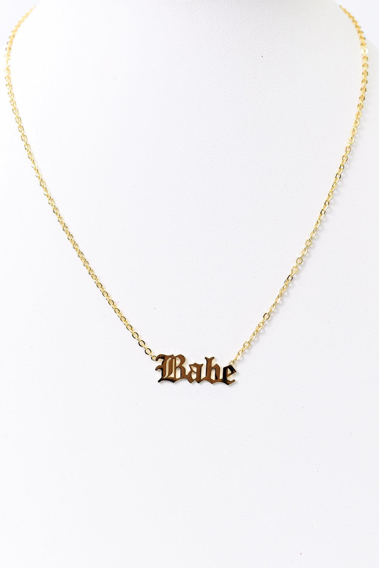 Gold/Chain Linked/'Babe' Necklace - NEK3888GO