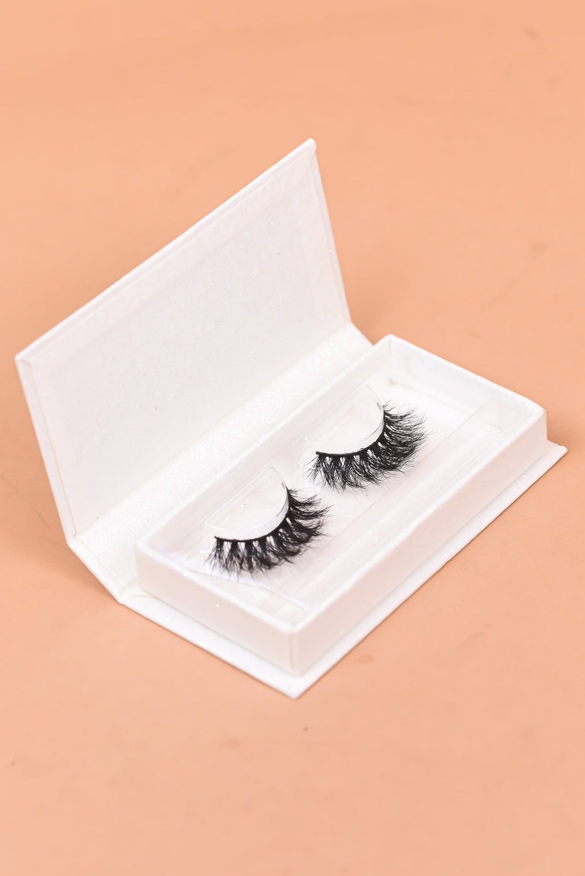 Arika Silk Lashes - LUX071