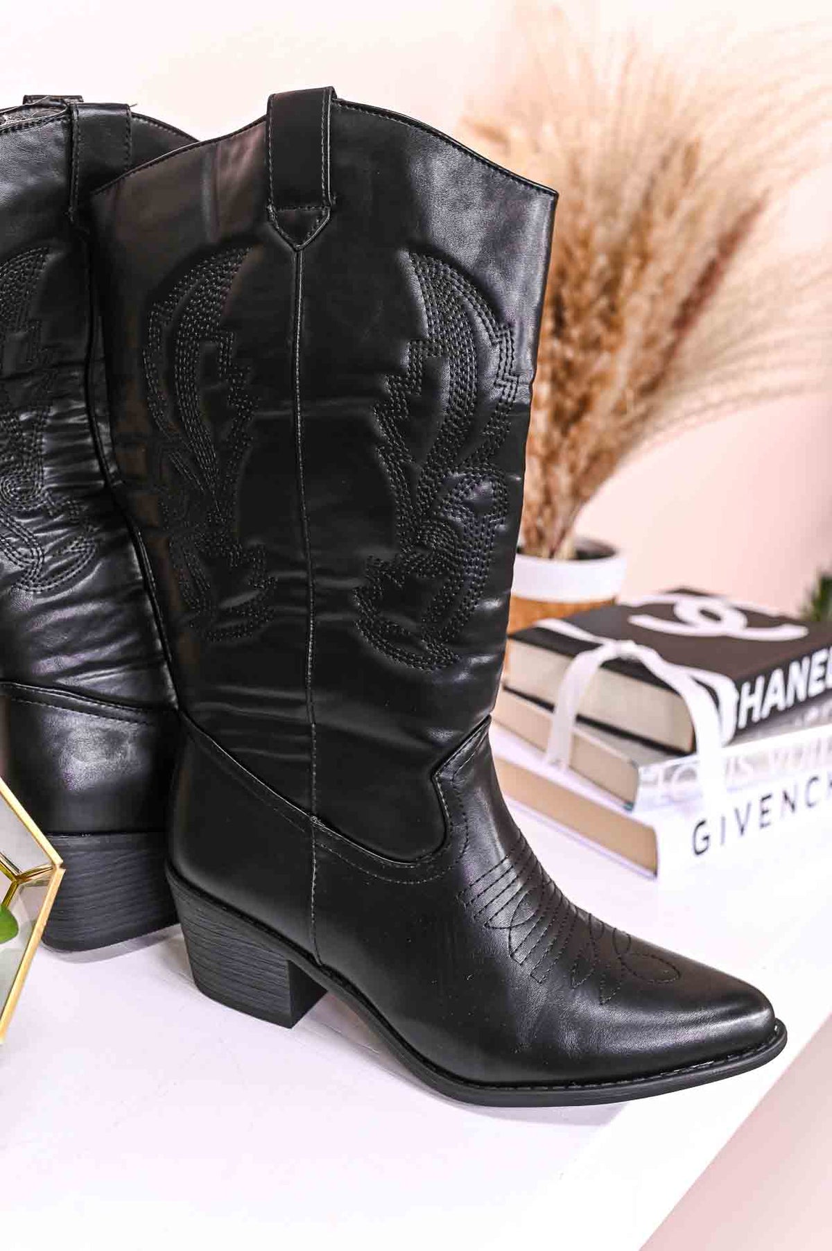 Don't Fight The Feeling Black Cowgirl Boots - SHO2480BK